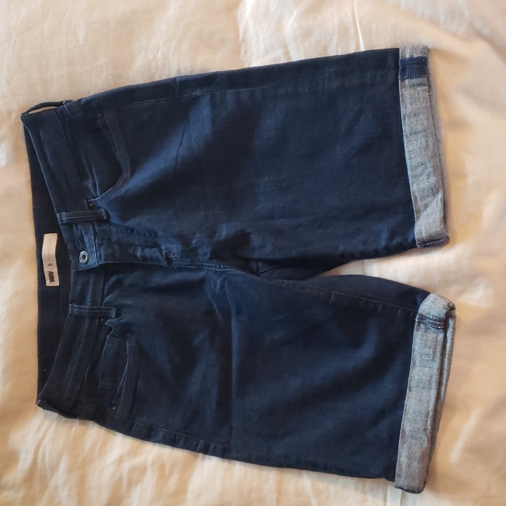 Levi's Classic Bermuda Jean Shorts Women's sz 8